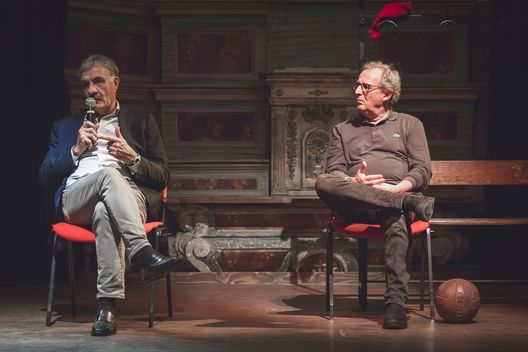 Claudio Sala e Massimiliano Giacometti dopo la presentazione di Gigi il 7 Bello. (Foto ILCONTE - Emanuele Delle Fave) Claudio Sala e Massimiliano Giacometti dopo la presentazione di Gigi il 7 Bello. (Foto ILCONTE - Emanuele Delle Fave)
