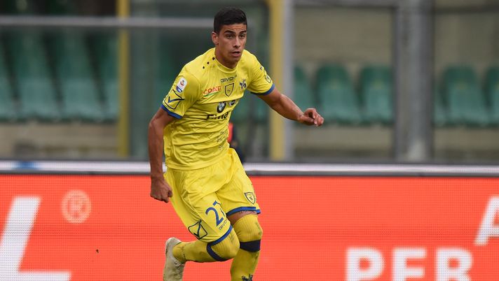 VERONA, ITALY - NOVEMBER 04: Fabio Depaoli of Chievo Verona in action during the Serie A match between Chievo Verona and US Sassuolo at Stadio Marc'Antonio Bentegodi on November 4, 2018 in Verona, Italy.  (Photo by Tullio M. Puglia/Getty Images)  VERONA, ITALY - NOVEMBER 04: Fabio Depaoli of Chievo Verona in action during the Serie A match between Chievo Verona and US Sassuolo at Stadio Marc'Antonio Bentegodi on November 4, 2018 in Verona, Italy.  (Photo by Tullio M. Puglia/Getty Images)
