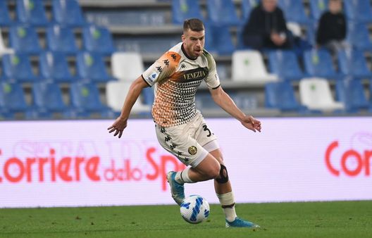 (Photo by Alessandro Sabattini/Getty Images) Venezia, Crnigoj: “Se il Verona vuole vincere il derby, deve dannarsi l’anima”- immagine 2
