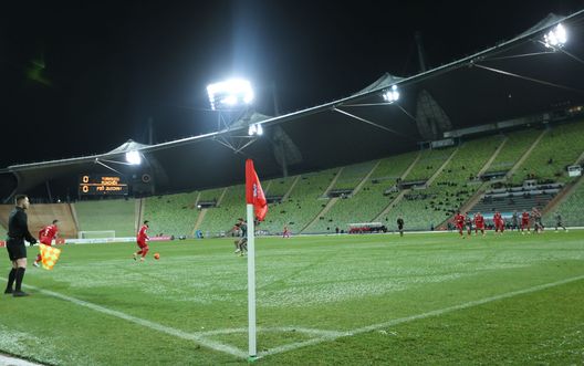 (Photo by Alexander Hassenstein/Getty Images) Gerd Muller e Beckenbauer tifavano Monaco 1860: adesso fa i derby con il Turkgucu…- immagine 2