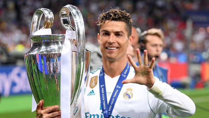 KIEV, UKRAINE - MAY 26:  Cristiano Ronaldo of Real Madrid poses with the UEFA Champions League trophy following the UEFA Champions League Final between Real Madrid and Liverpool at NSC Olimpiyskiy Stadium on May 26, 2018 in Kiev, Ukraine.  (Photo by Laurence Griffiths/Getty Images) 