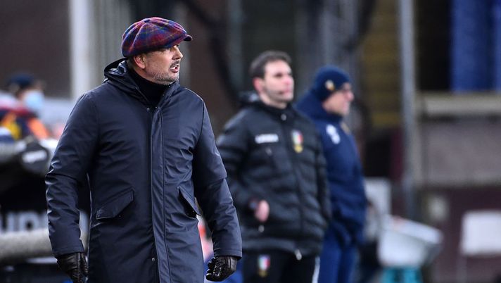 GENOA, ITALY JANUARY 09: Sinisa Mihajlovic head coach of Bologna FC reacts during the Serie A match between Genoa CFC and Bologna FC at Stadio Luigi Ferraris on January 9, 2021 in Genoa, Italy. (Photo by Paolo Rattini/Getty Images) GENOA, ITALY JANUARY 09: Sinisa Mihajlovic head coach of Bologna FC reacts during the Serie A match between Genoa CFC and Bologna FC at Stadio Luigi Ferraris on January 9, 2021 in Genoa, Italy. (Photo by Paolo Rattini/Getty Images)
