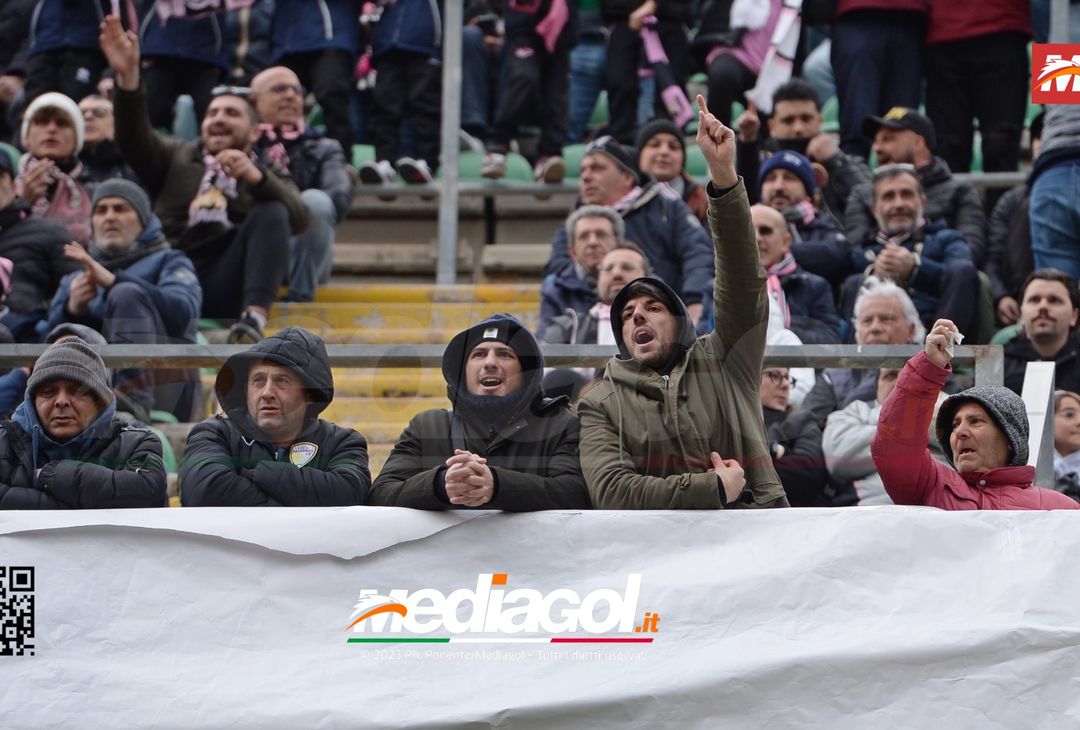 FOTOTIFO Palermo-Reggina 2-1, i tifosi allo Stadio “Renzo Barbera” (Gallery) - immagine 20