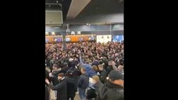 VIDEO/ “Mangia spaghetti, beve Moretti”: i tifosi del Tottenham sono pazzi di Conte