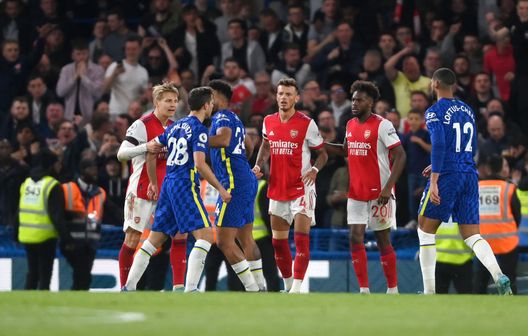 (Photo by Mike Hewitt/Getty Images) Chelsea, Azpilicueta perde il London derby e si scaglia contro un tifoso: vieni in campo…- immagine 2