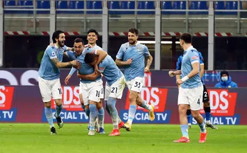 Escalante festeggia con la squadra