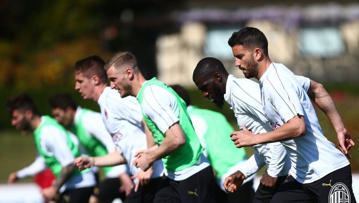 Il Milan si allena a Milanello, foto Twitter Musacchio 