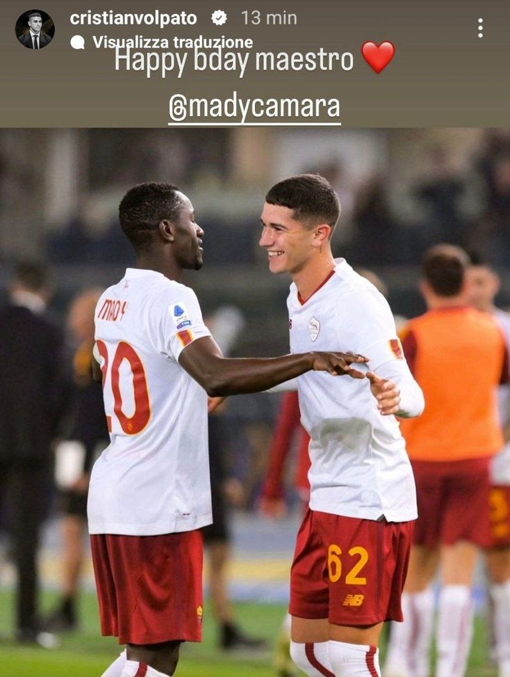 Camara festeggia 26 anni, scatto divertente con Mancini. La Roma: “Buon compleanno”- immagine 4