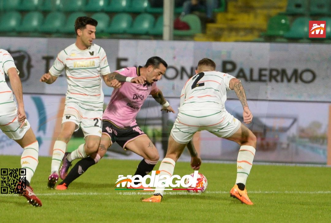 FOTO Palermo-Venezia 0-1, 14ª giornata di Serie B 2022-2023 (Gallery) - immagine 15