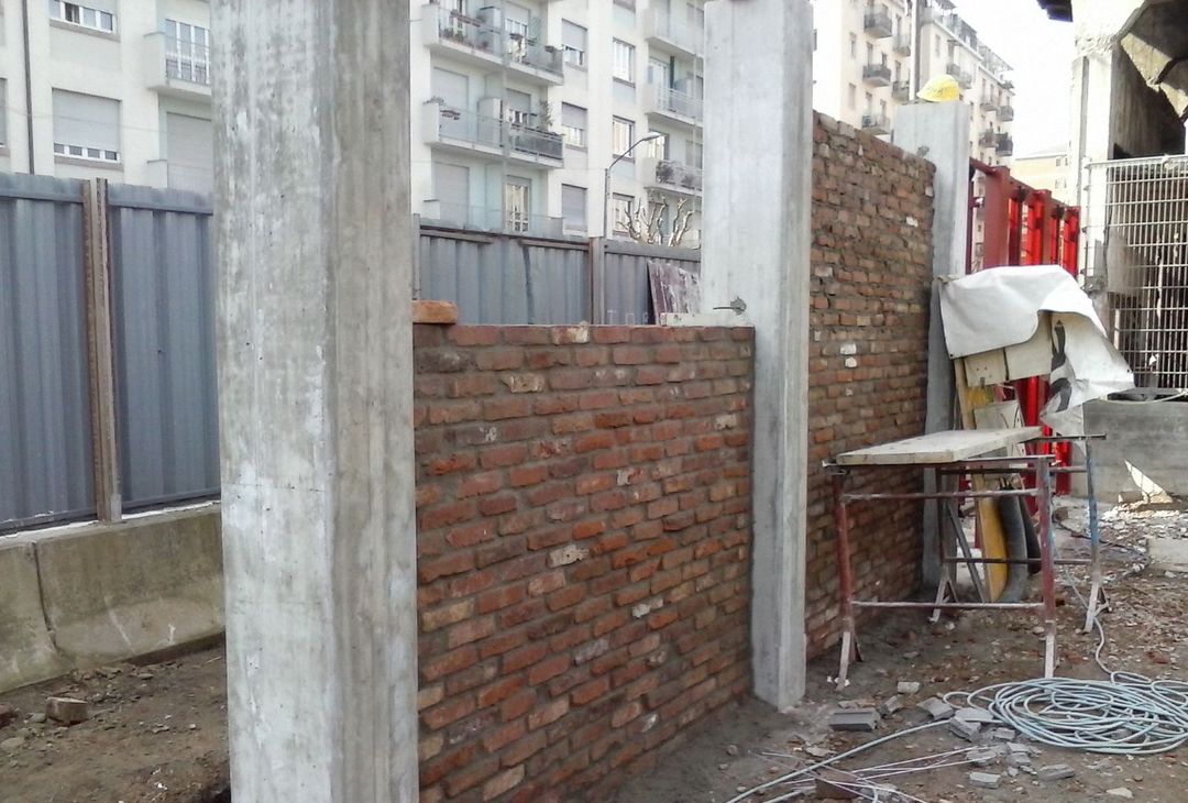 Fotogallery – Le immagini del muretto di Via Filadelfia attualmente in costruzione- immagine 1