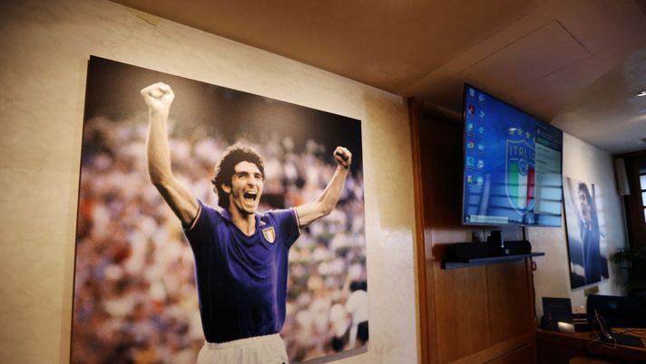 Getty Images La moglie di Paolo Rossi: “Intitolargli l’Olimpico? Bella cosa, i tifosi di Roma e Lazio…” - immagine 1