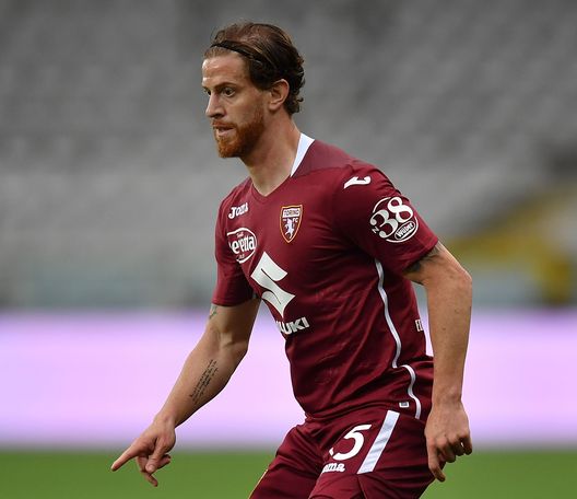 TURIN, ITALY - APRIL 26: Cristian Ansaldi of Torino FC in action during the Serie A match between Torino FC and SSC Napoli at Stadio Olimpico di Torino on April 26, 2021 in Turin, Italy. (Photo by Valerio Pennicino/Getty Images) TURIN, ITALY - APRIL 26: Cristian Ansaldi of Torino FC in action during the Serie A match between Torino FC and SSC Napoli at Stadio Olimpico di Torino on April 26, 2021 in Turin, Italy. (Photo by Valerio Pennicino/Getty Images)