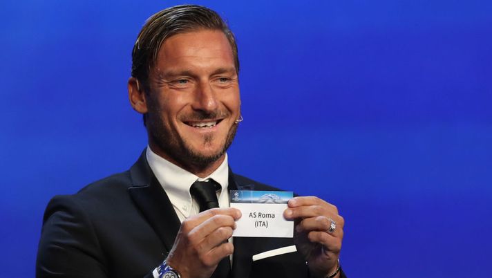 Totti: “Io tra i 5 più forti del mondo dal 2000 al 2010. Avrei voluto giocare un altro anno” 