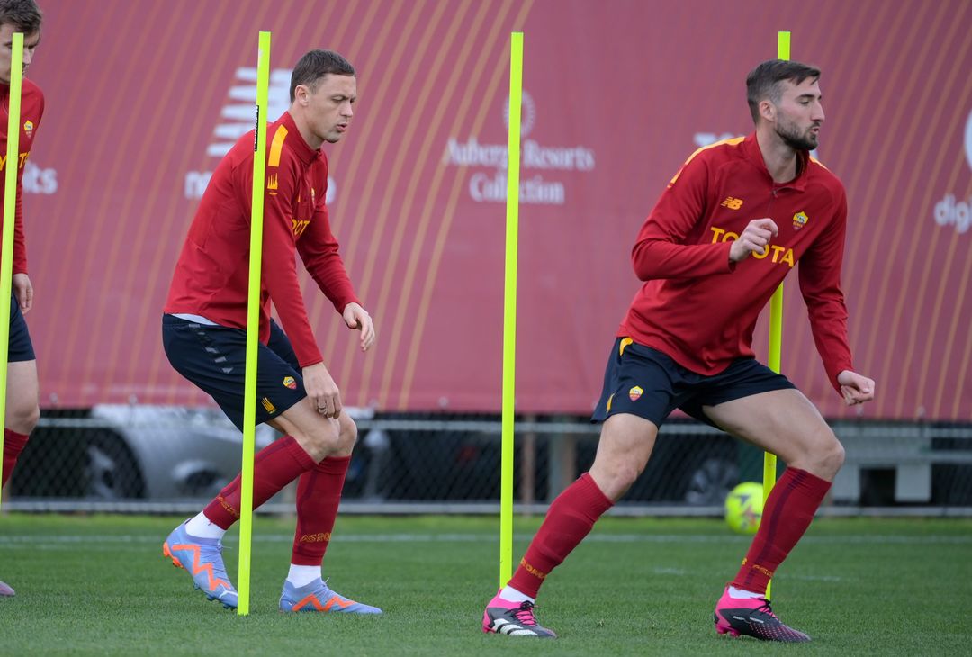 Roma, ultimo allenamento prima del match contro la Cremonese – FOTO GALLERY - immagine 23