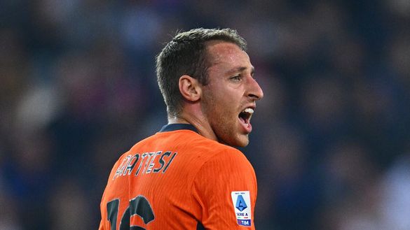 UDINE, ITALY - APRIL 08: Davide Frattesi of FC Internazionale reacts during the Serie A TIM match between Udinese Calcio and FC Internazionale - Serie A TIM at Dacia Arena on April 08, 2024 in Udine, Italy. (Photo by Mattia Ozbot - Inter/Inter via Getty Images) (Photo by Mattia Ozbot - Inter/Inter via Getty Images) Frattesi, il primo dei co-titolari. Funziona a gettone: “È il Darmian del 2020/21”- immagine 3