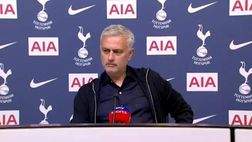 Tottenham, Mourinho e il vaccino anti Covid-19 in Premier League: “Ci sono persone molto più a rischio dei calciatori”