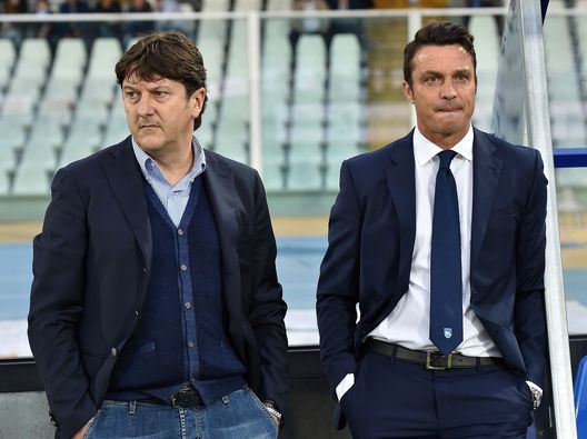 PESCARA, ITALY - OCTOBER 15: Daniele Sebastiani, President of Pescara Calcio and Massimo Oddo, head coach of Pescara Calcio prior the Serie A match between Pescara Calcio and UC Sampdoria at Adriatico Stadium on October 15, 2016 in Pescara, Italy. (Photo by Giuseppe Bellini/Getty Images) PESCARA, ITALY - OCTOBER 15: Daniele Sebastiani, President of Pescara Calcio and Massimo Oddo, head coach of Pescara Calcio prior the Serie A match between Pescara Calcio and UC Sampdoria at Adriatico Stadium on October 15, 2016 in Pescara, Italy. (Photo by Giuseppe Bellini/Getty Images)