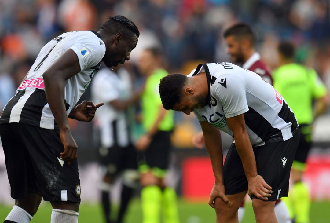  UDINE, ITALY - OCTOBER 20: Stefano Okaka and  Rolando Mandragora of Udinese Calcio celebrate the victory after the Serie A match between Udinese Calcio and Torino FC at Stadio Friuli on October 20, 2019 in Udine, Italy. (Photo by Alessandro Sabattini/Getty Images) 