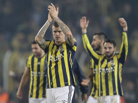 ISTANBUL, TURKEY - NOVEMBER 03: Martin Skrtel of Fenerbahce and the rest of his team applaud supporters during the UEFA Europa League Group A match between Fenerbahce SK and Manchester United FC at Sukru Saracoglu Stadium on November 3, 2016 in Istanbul, Turkey. (Photo by Chris McGrath/Getty Images) ISTANBUL, TURKEY - NOVEMBER 03: Martin Skrtel of Fenerbahce and the rest of his team applaud supporters during the UEFA Europa League Group A match between Fenerbahce SK and Manchester United FC at Sukru Saracoglu Stadium on November 3, 2016 in Istanbul, Turkey. (Photo by Chris McGrath/Getty Images)