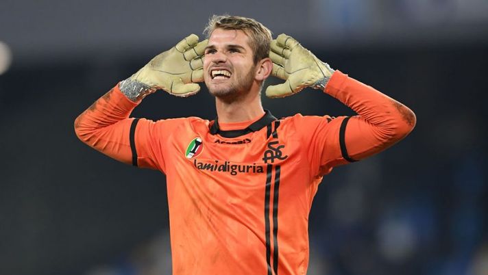 NAPLES, ITALY - DECEMBER 22: Ivan Provedel of Spezia Calcio during the Serie A match between SSC Napoli and Spezia Calcio at Stadio Diego Armando Maradona on December 22, 2021 in Naples, Italy. (Photo by Francesco Pecoraro/Getty Images) Lazio, è arrivato Provedel: visite mediche in corso poi la firma sul contratto - immagine 1