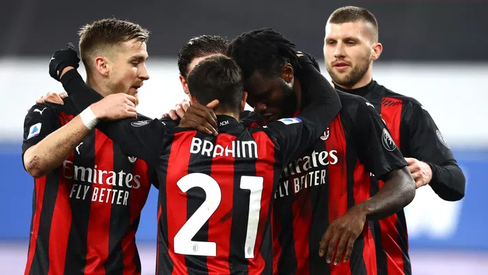 Franck Kessié (centrocampista AC Milan) esulta per il suo gol su rigore in Sampdoria-Milan (Serie A 2020-2021) | AC Milan News (Getty Images)