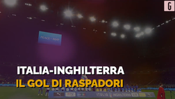 VIDEO Italia-Inghilterra, grande aggancio e tiro a giro: il gol di Raspadori