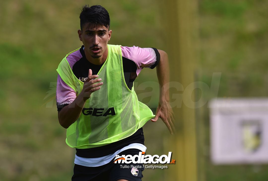  BELLUNO, ITALY - JULY 20: Luca Fiordilino runs during a training session at the US Citta' di Palermo training camp on July 20, 2018 in Belluno, Italy.  (Photo by Tullio M. Puglia/Getty Images) 