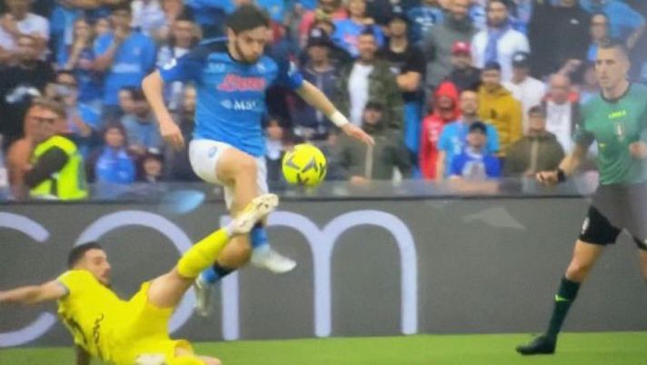 Napoli-Inter, due gravi errori dell’arbitro Marinelli: a che serve il VAR? - immagine 1