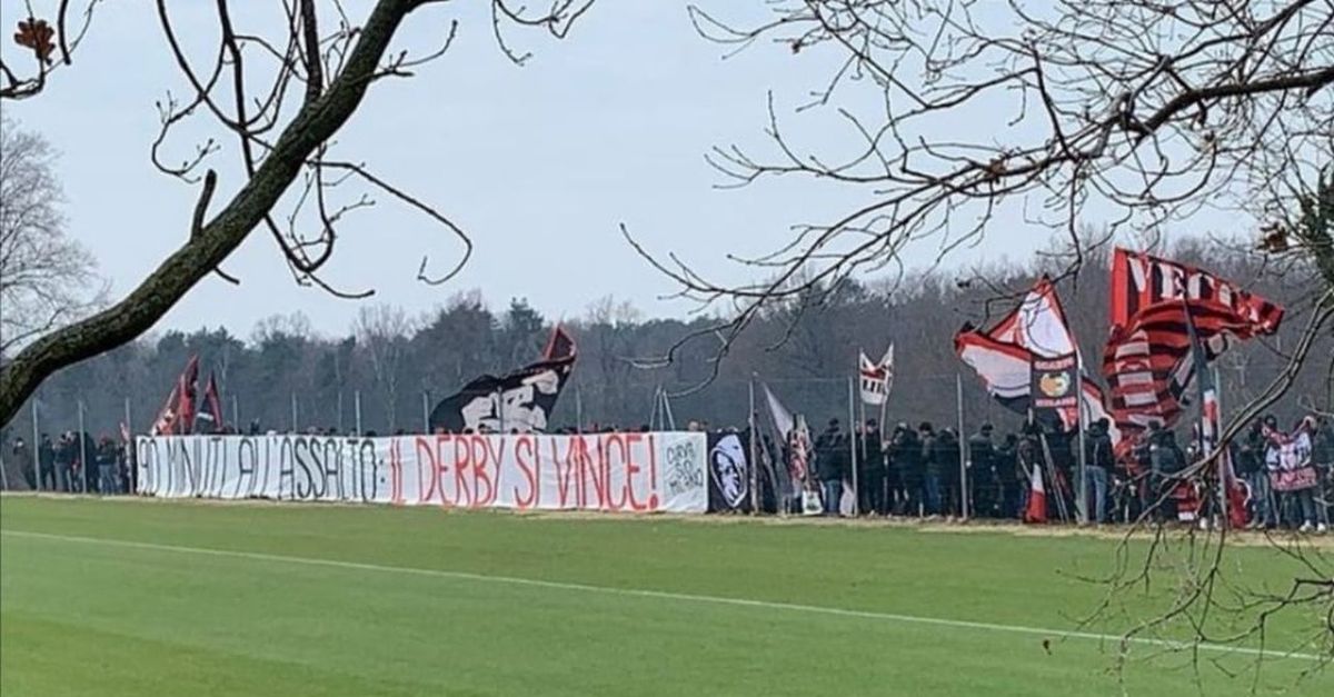 Milan-Inter, Lo Striscione Della Curva Sud A Milanello (FOTO) - Pianeta ...