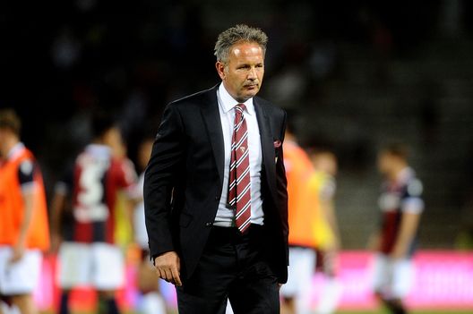  BOLOGNA, ITALY - AUGUST 20: Sinisa Mihajlovic head coach of Torino FC looks on at the end of the Serie A match between Bologna FC and Torino FC at Stadio Renato Dall'Ara on August 20, 2017 in Bologna, Italy. (Photo by Mario Carlini / Iguana Press/Getty Images) 