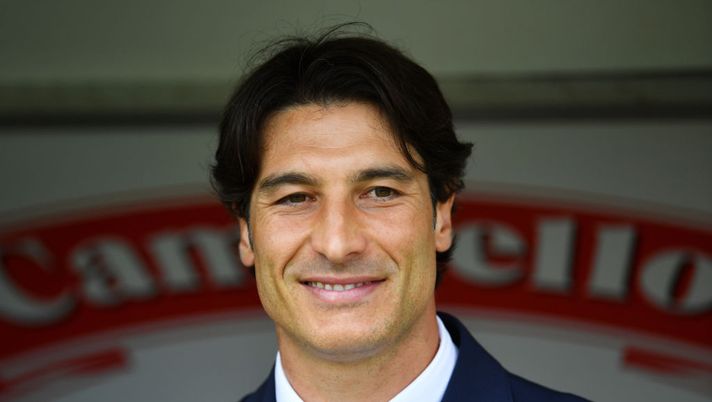TURIN, ITALY - MAY 07: Federico Peluso, Technical Coach of AC Monza, looks on prior to the Serie A match between Torino FC and AC Monza at Stadio Olimpico di Torino on May 07, 2023 in Turin, Italy. (Photo by Valerio Pennicino/Getty Images) Monza, Peluso: “È stata una buona gara, siamo usciti con positività” - immagine 1