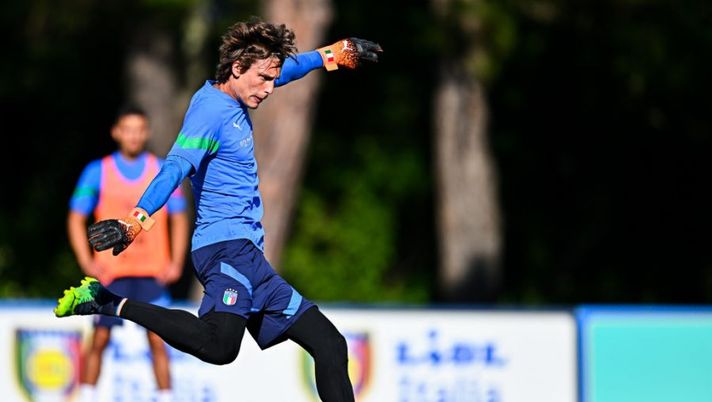 TIRRENIA, ITALY - MAY 31: Marco Carnesecchi of Italy is seen in action during an Italy U21 Training Session on May 31, 2022 in Tirrenia, Italy. (Photo by Simone Arveda/Getty Images) Atalanta, trovato l’accordo per il prestito secco di Carnesecchi in Serie A - immagine 1