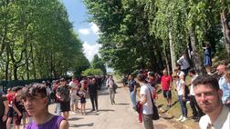 Milan-Atalanta, che atmosfera a Milanello: pieno di tifosi | VIDEO News