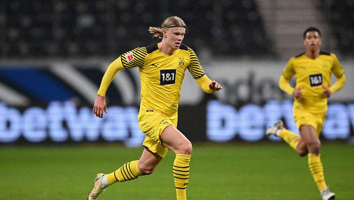 Il Borussia Dortmund lancia la sfida ai propri tifosi: disegnate voi la nostra maglia 2023-24! - immagine 1