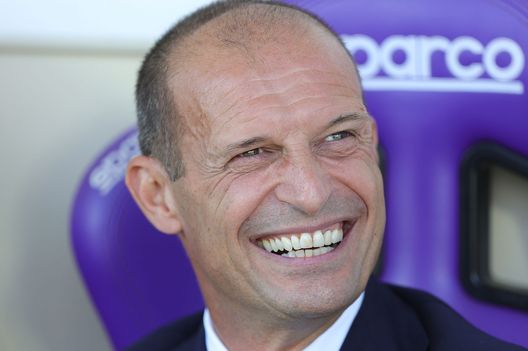 FLORENCE, ITALY - SEPTEMBER 03: Massimiliano Allegri manager of Juventus reacts during the Serie A match between ACF Fiorentina and Juventus at Stadio Artemio Franchi on September 3, 2022 in Florence, Italy. (Photo by Gabriele Maltinti/Getty Images) Cassano attacca Allegri: “Si deve svegliare, la Juve è stata presa in giro”- immagine 2
