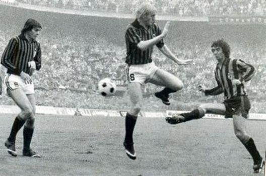 Beccalossi e il gol nel derby del '79 - fonte: storiedicalcio.altervista.org Beccalossi e il gol nel derby del '79 - fonte: storiedicalcio.altervista.org