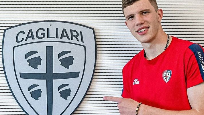 Instagram @frankitocarboni_ Cagliari, Aresti: “Carboni mi ha impressionato, ha la stoffa per diventare fortissimo” - immagine 1