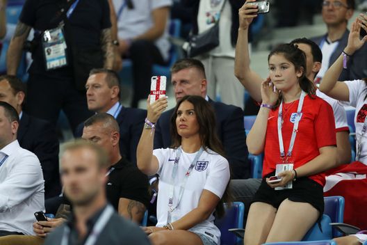 Kyle Walker si tira giù i pantaloni, la moglie furiosa: e Becky Vardy infierisce…- immagine 2