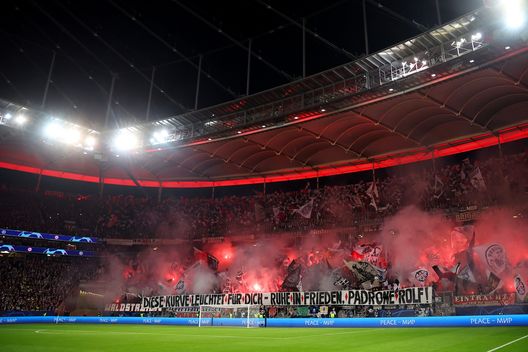(Photo by Alex Grimm/Getty Images) Gaudino: “Napoli attento al tifo dell’Eintracht, i giocatori si esaltano”- immagine 2