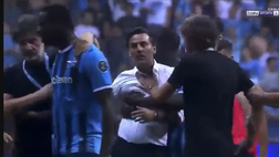 VIDEO Adana Demirspor: Balotelli-Montella, che lite! Scontro durissimo in campo