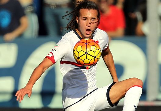 Diego Laxalt, centrocampista del Genoa, all'occorrenza adattato in attacco Diego Laxalt, centrocampista del Genoa, all'occorrenza adattato in attacco