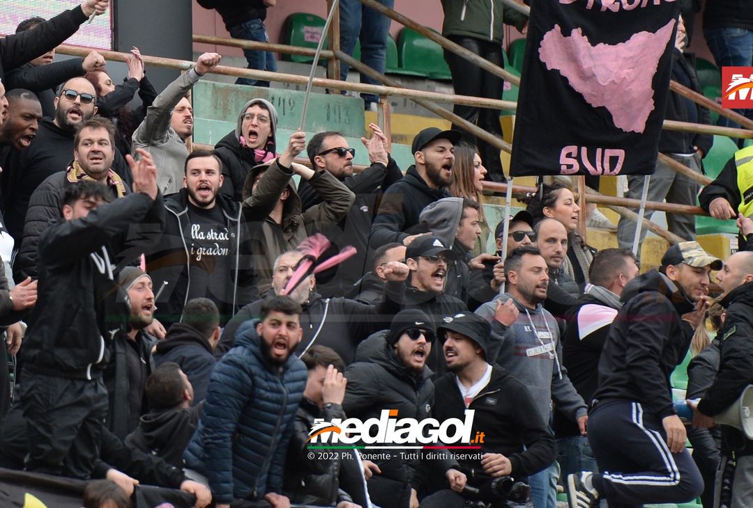 FOTO, i tifosi allo stadio per Palermo – Fidelis Andria 1-1 (Gallery) - immagine 8