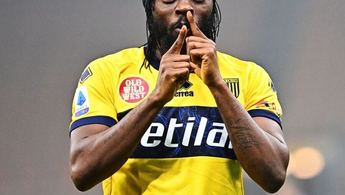 Parma's Ivorian forward Gervinho celebrates after scoring a second goal for his team during the Italian Serie A football match Inter Milan vs Parma at the Meazza stadium in Milan on October 31, 2020. (Photo by Vincenzo PINTO / AFP) (Photo by VINCENZO PINTO/AFP via Getty Images) NEWS – Svolta per Gervinho, Muriel è convocato! Gomez out, Gagliolo e Deulofeu…- immagine 1