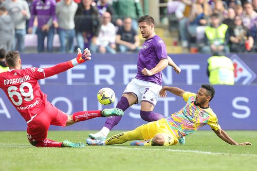 De Magistris: “Jovic ha fatto il suo. Gol? Mancano quelli degli esterni”- immagine 2