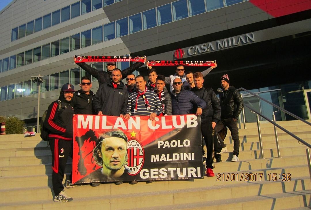  Milan Club Gesturi a Casa Milan  