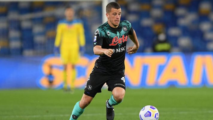 NAPLES, ITALY - APRIL 18: Diego Demme of SSC Napoli during the Serie A match between SSC Napoli and FC Internazionale at Stadio Diego Armando Maradona on April 18, 2021 in Naples, Italy. Sporting stadiums around Italy remain under strict restrictions due to the Coronavirus Pandemic as Government social distancing laws prohibit fans inside venues resulting in games being played behind closed doors. (Photo by Francesco Pecoraro/Getty Images) UFFICIALE – Napoli, l’esito degli esami a Villa Stuart per Demme dopo l’infortunio - immagine 1