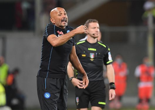 (Photo by SSC NAPOLI/SSC NAPOLI via Getty Images) Napoli settebellezze! Battuta la Fiorentina, si continua a volare! L’editoriale- immagine 3