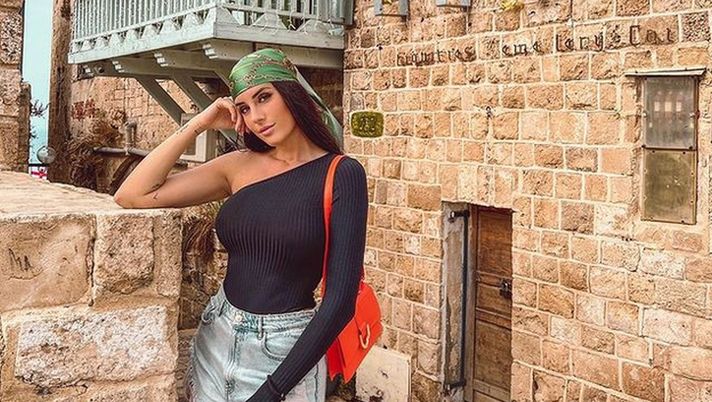 Valentina Vignali, il tour prosegue: la foto realizzata a Tel-Aviv, in Israele - immagine 1