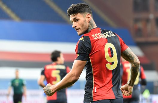 Gianluca Scamacca con la maglia del Genoa Gianluca Scamacca con la maglia del Genoa