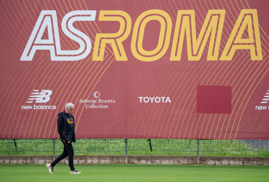 Roma, rifinitura in vista del Leverkusen: ci sono Dybala e Wijnaldum – FOTO GALLERY - immagine 3